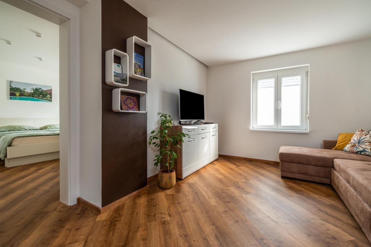 Sedami Maribor Exterior foto